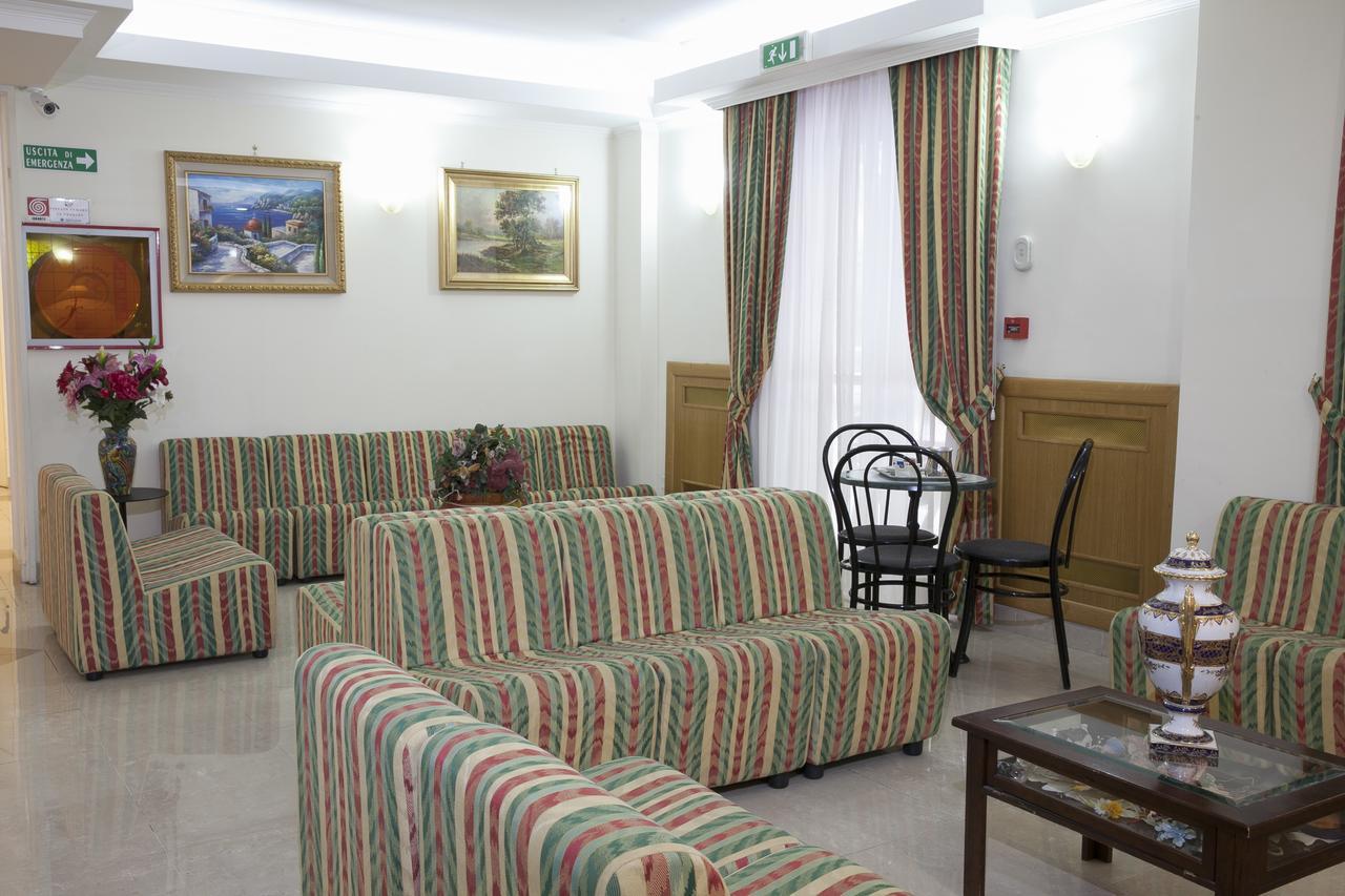 Hotel Ludovici Fiuggi Buitenkant foto