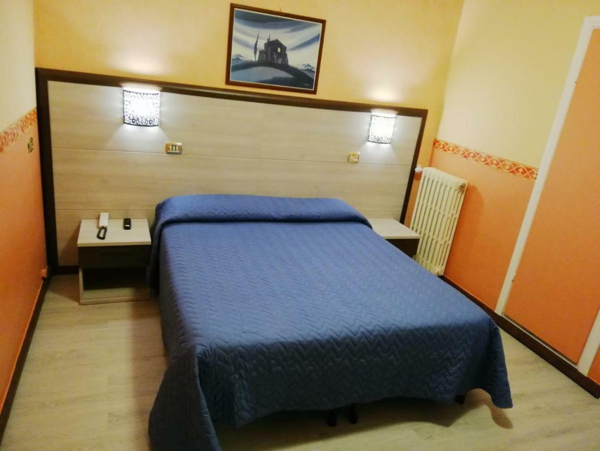 Hotel Ludovici Fiuggi Buitenkant foto